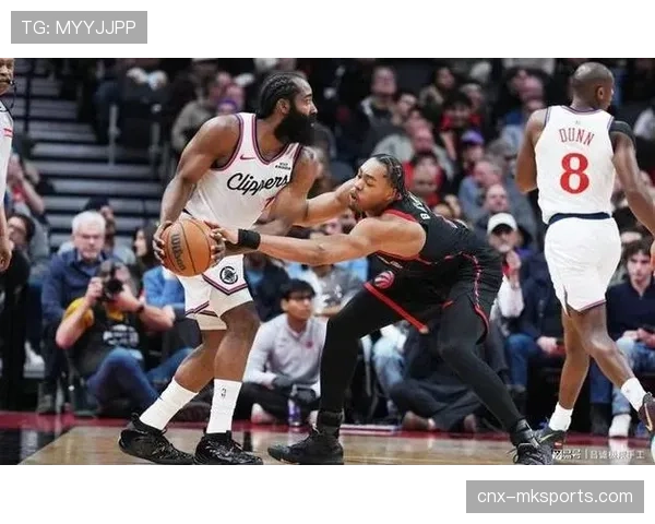 西部季后赛席位争夺惨烈，太阳勇士开拓者快船缠斗